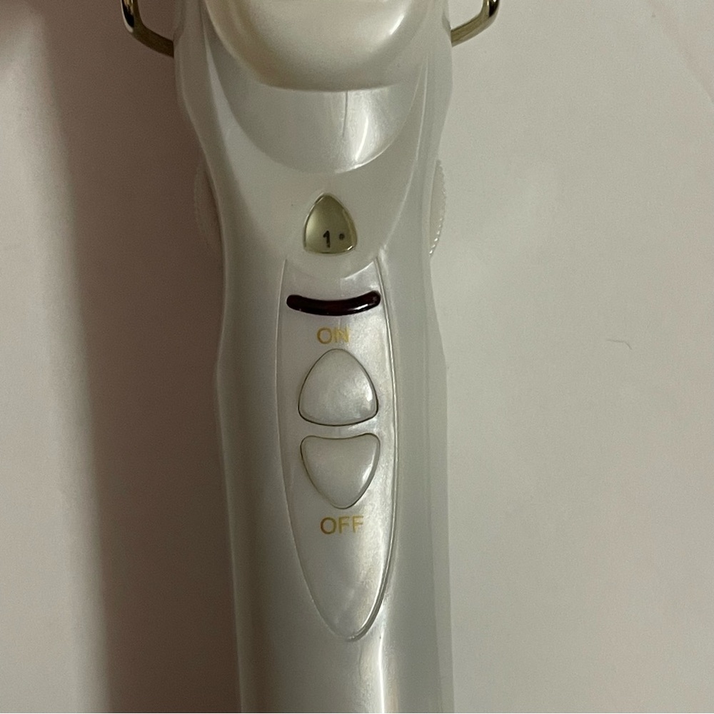 Revlon White Electric Curling Iron - Picture 3 of 7